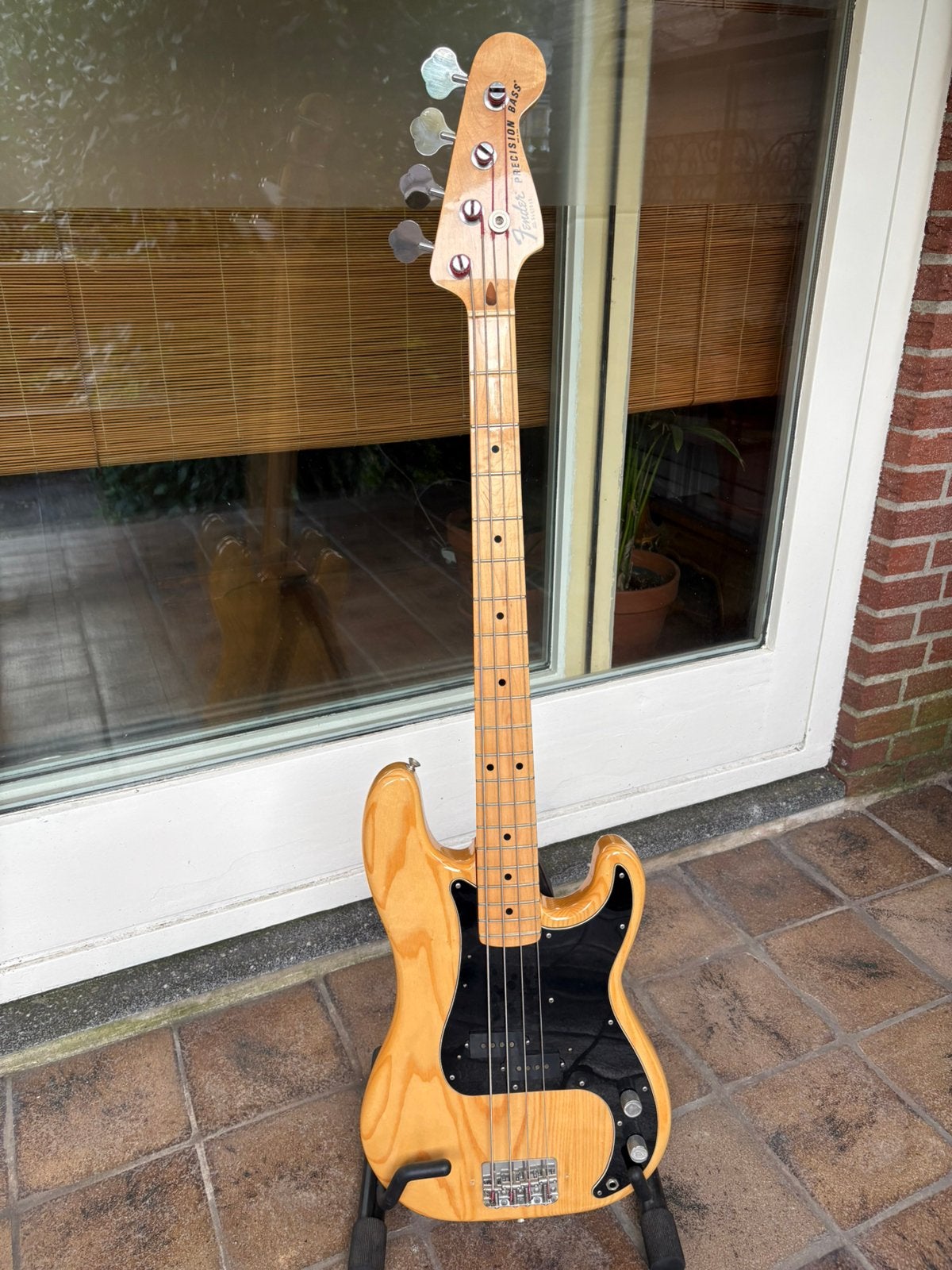 Vintage Fender precision Bass, Muziek en Instrumenten, Snaarinstrumenten | Gitaren | Bas, Ophalen, Zo goed als nieuw