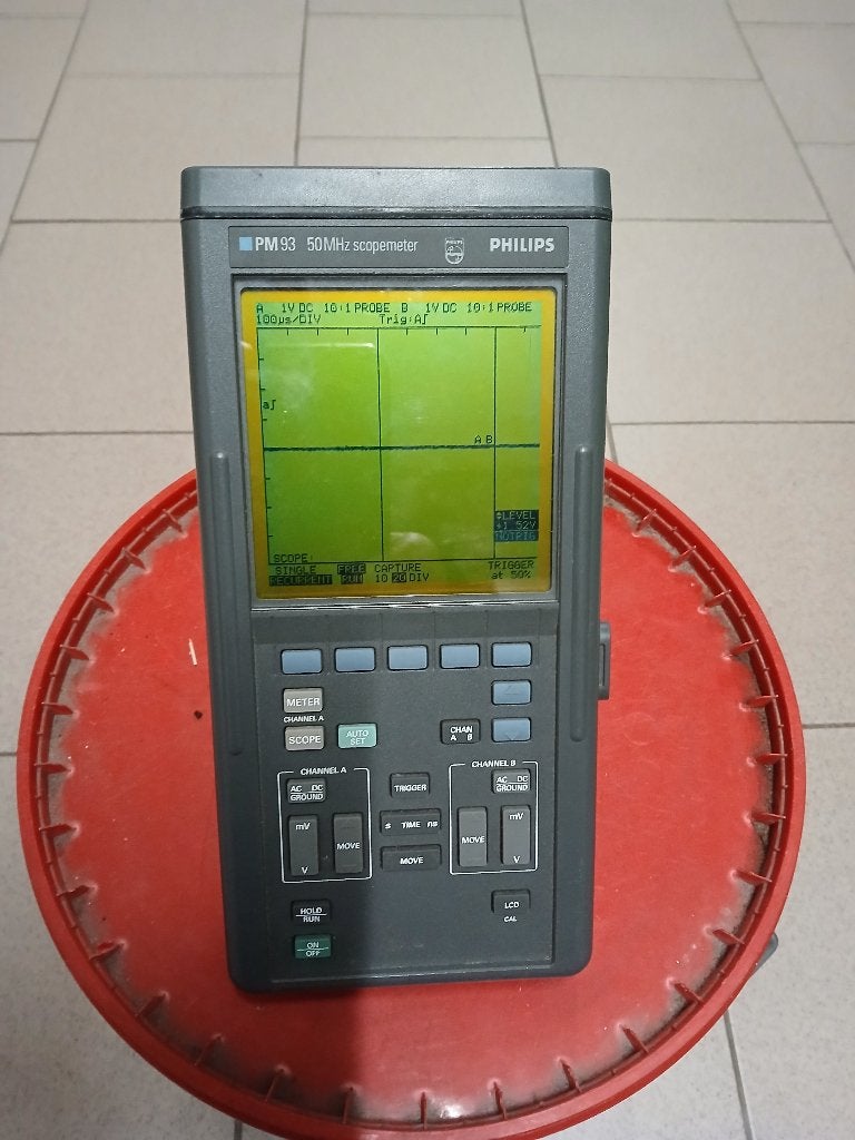 Osciloscope et multimetre digitale, Bricolage & Construction, Enlèvement, Comme neuf, Multimètre
