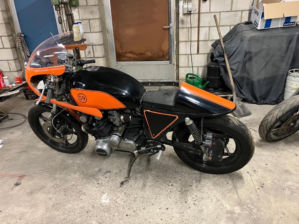 moter, Motoren, Sportuitlaat, 4 cilinders, Minimaal motorrijbewijs A2, 850 cc