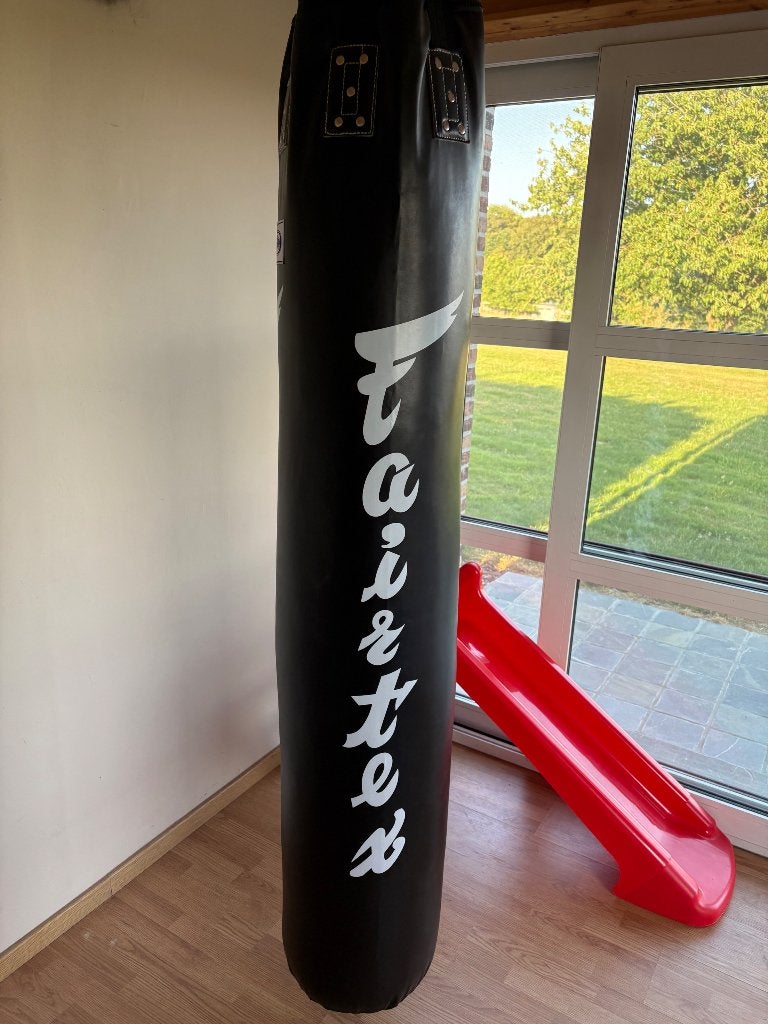 Kickbokszak + muur beugel Fairtex 180 cm, Enlèvement