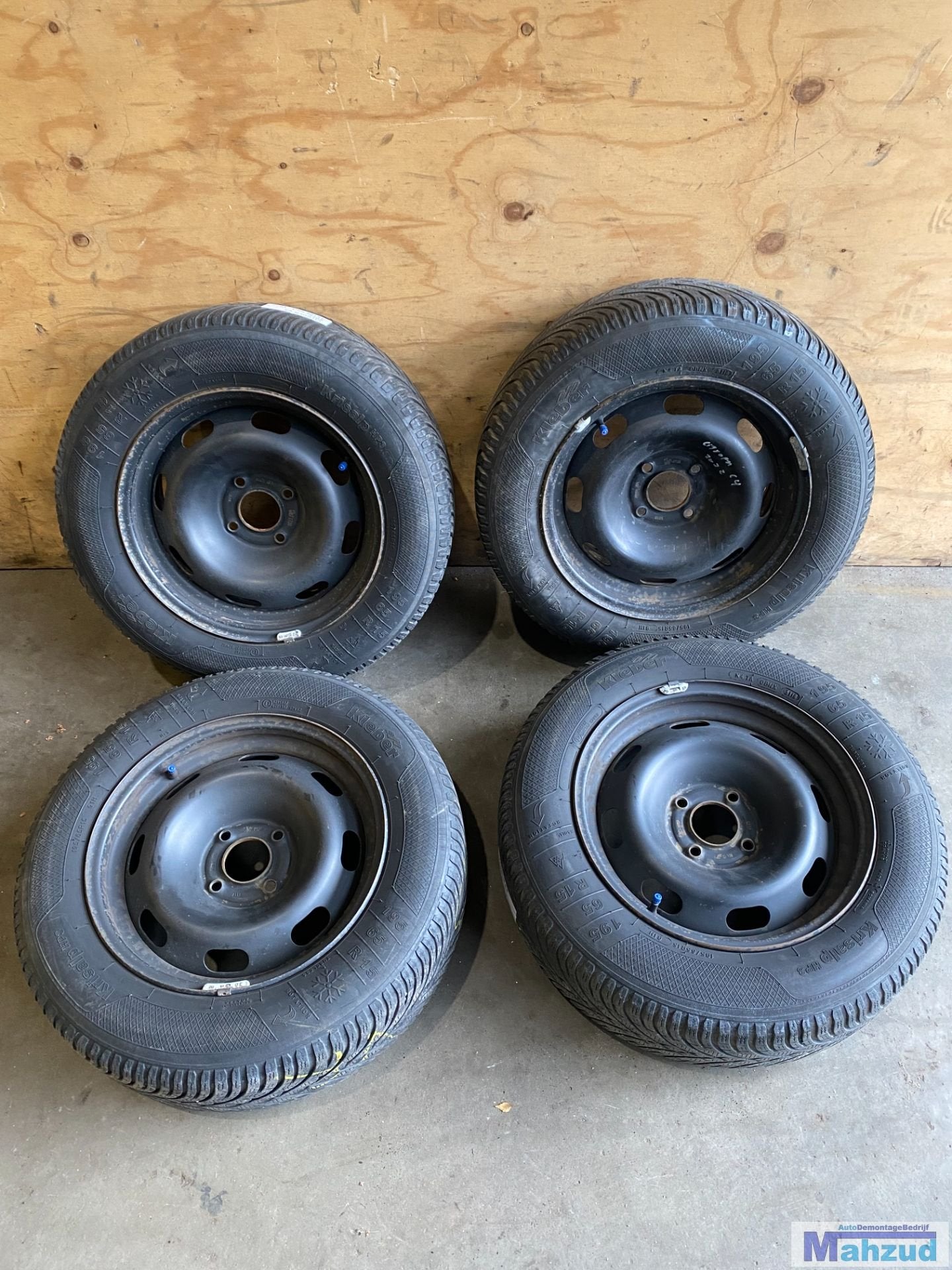 Jantes CITRO N C4, pneus hiver, entraxe 4x108, 65,1, 15 pouc, Autos : Pièces & Accessoires, Stellantis N.V., Pneu(s), Utilisé