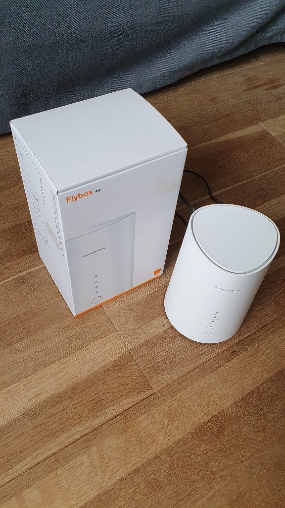 Flybox 4G modem, Computers en Software, Routers en Modems, Ophalen, Zo goed als nieuw