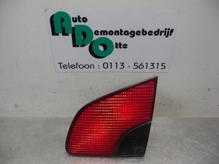 Feu arrière droit d'un Peugeot 406 (406 95-), -, Utilisé, -, Peugeot