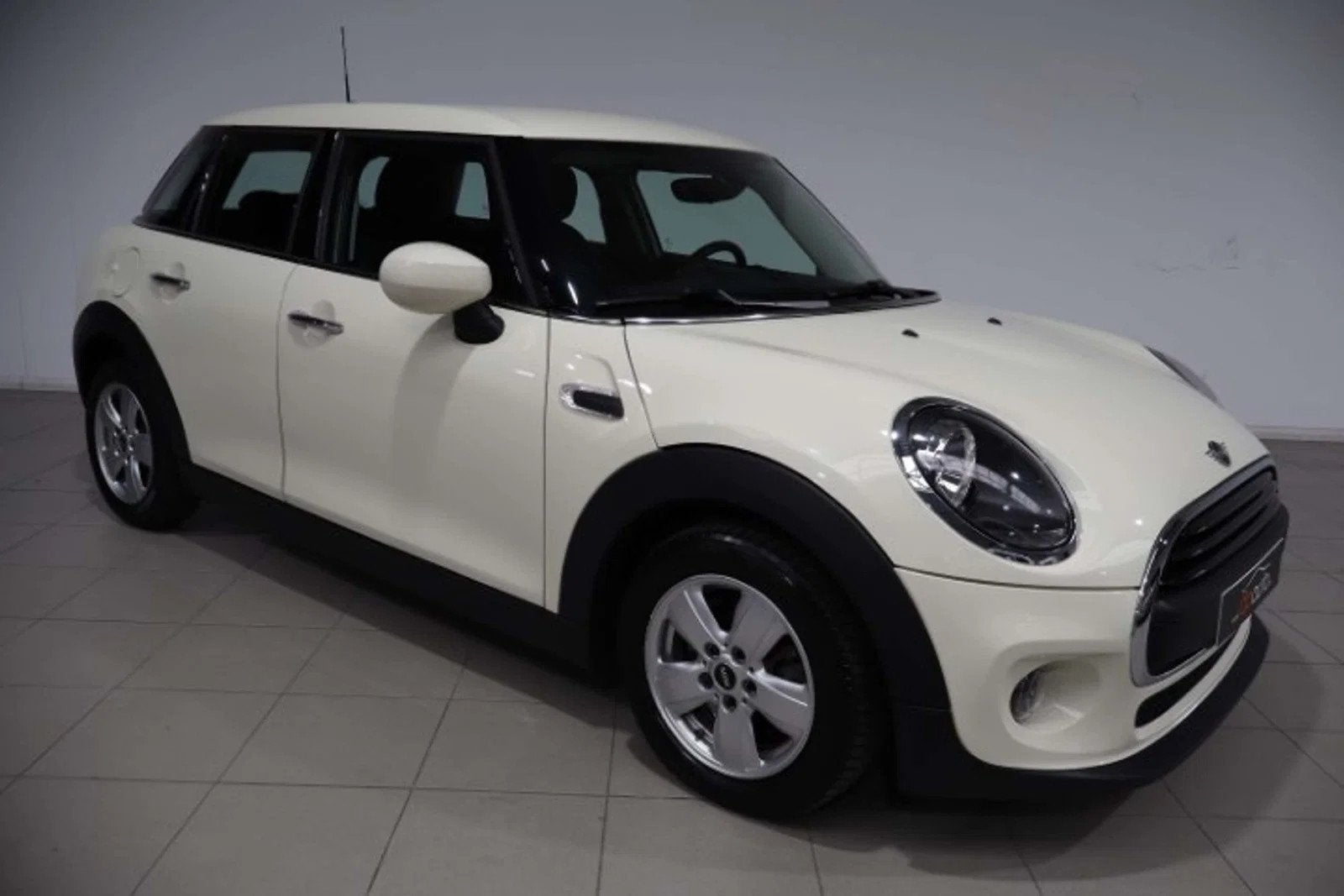 MINI One Mini 1.5A One (bj 2020, automaat), Auto's, Automaat, 75 kW, Stof, Gebruikt