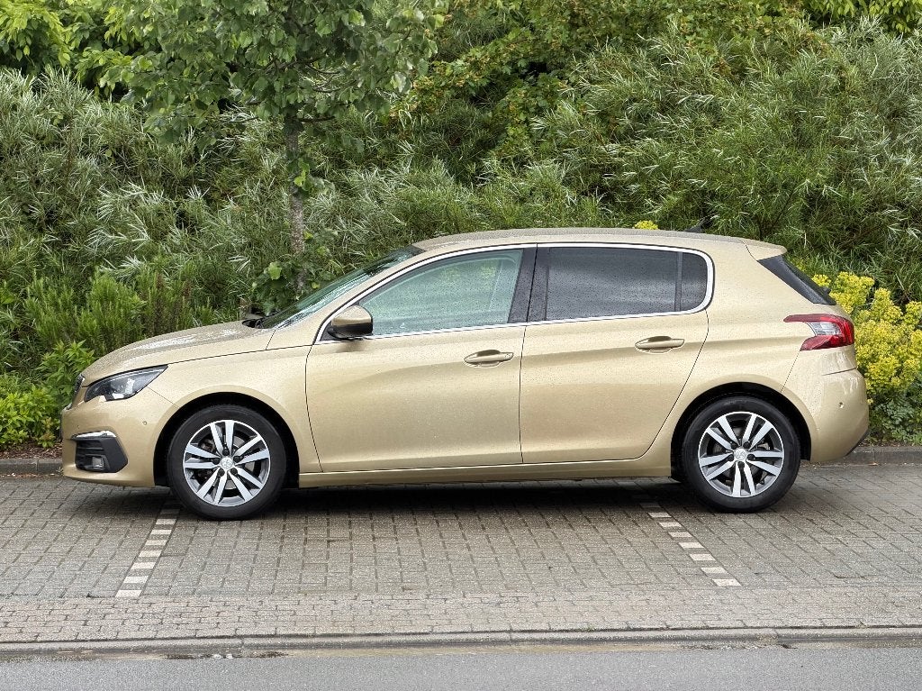 Peugeot 308 1.2 PureTech Allure Half Leder,Navi,360 Camera, Auto's, 1199 cc, Leder en Stof, Beige, 5 deurs