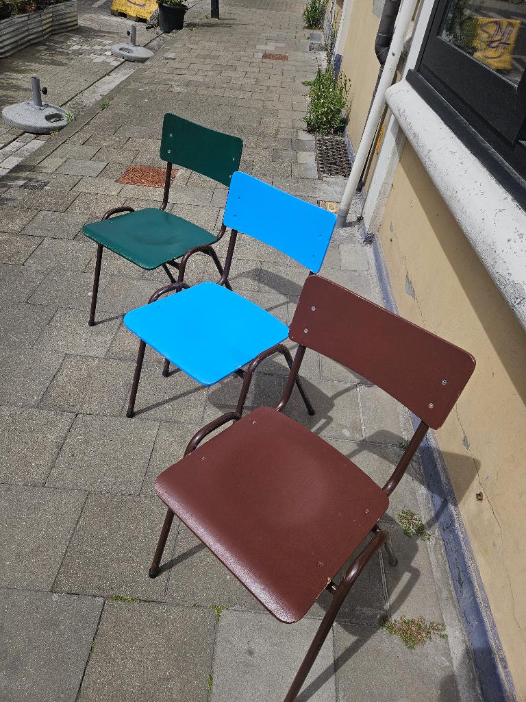 Kleurrijke schoolstoelen 26 stuks (levering mogelijk), Huis en Inrichting, Stoelen, Ophalen, Gebruikt, Overige kleuren, Schoolstoel