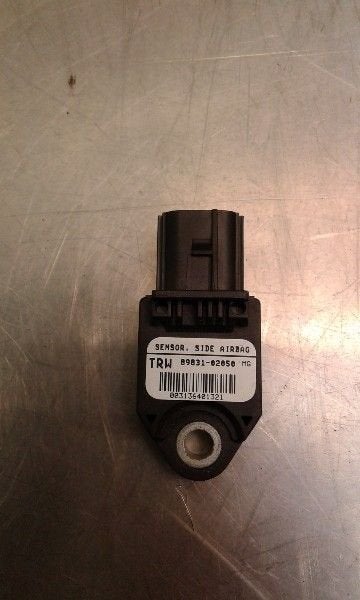 AIRBAG SENSOR Grand Vitara I (FT / GT / HT) (|8983102050|), Gebruikt, Suzuki