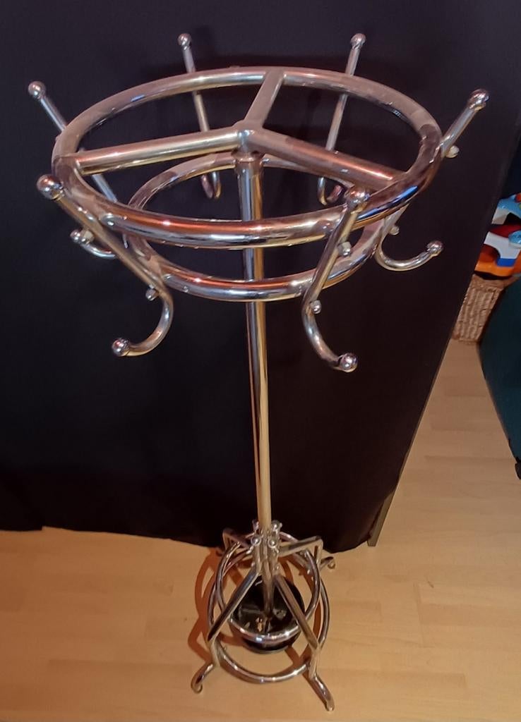 Porte manteau Bauhaus, Enlèvement