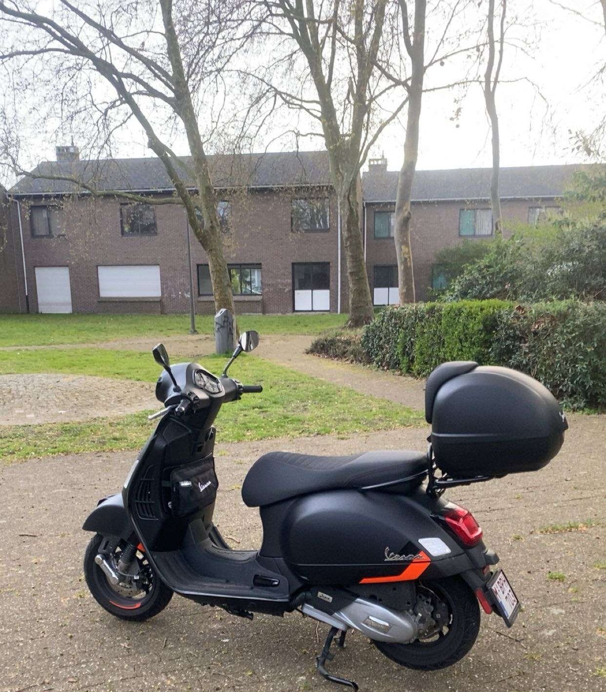 Piaggio Vespa Gts 125cc super sport, Super Sport, 125 cc, 11 kW of minder, Automaat