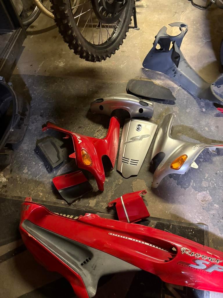 Gilera runner kappenset plus vele onderdelen, Ophalen