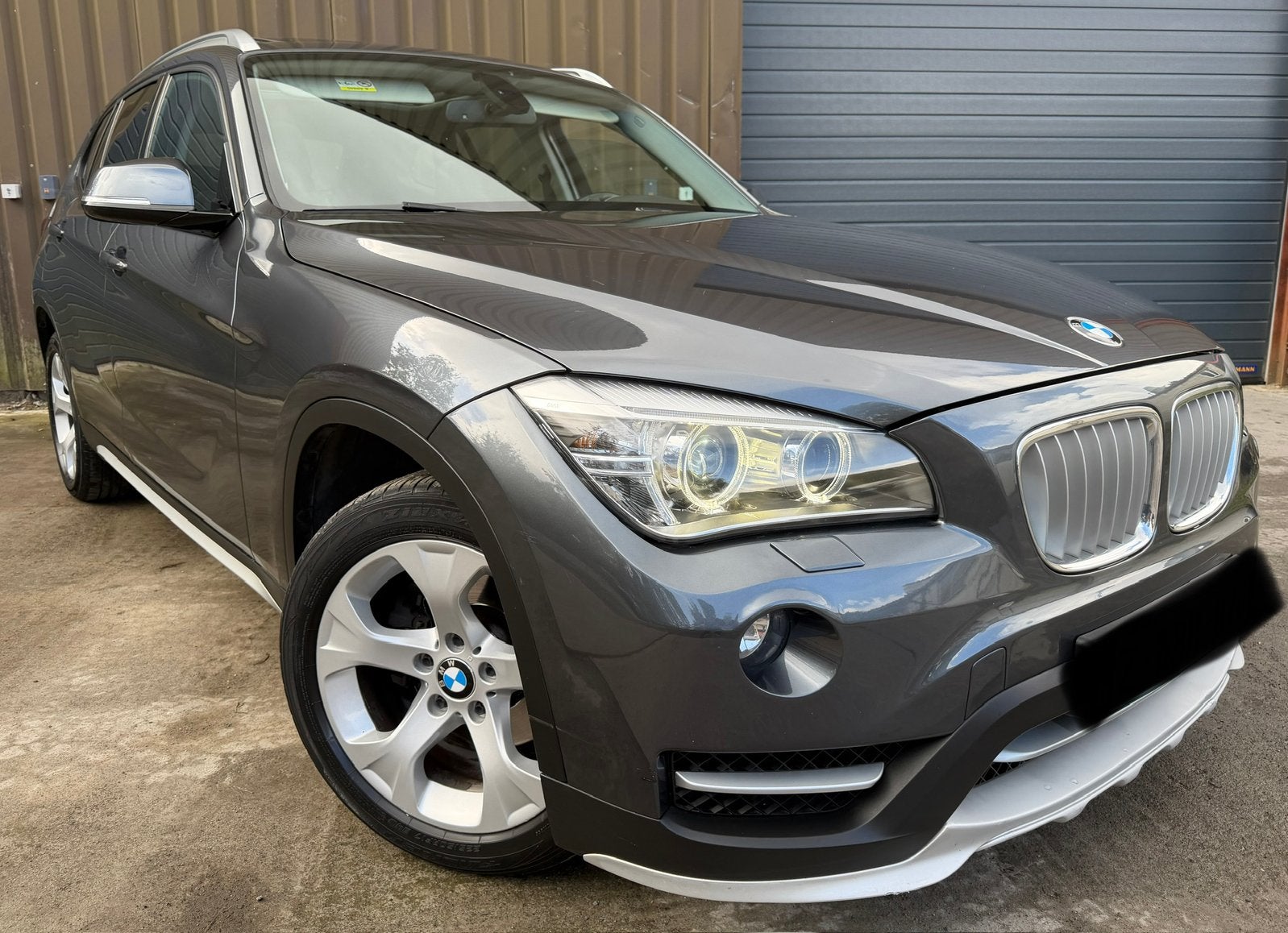 BMW X1 / 2.0L / Diesel / Toit ouvrant / Vitres teintées, Argent ou Gris, Achat, Entreprise, Boîte manuelle