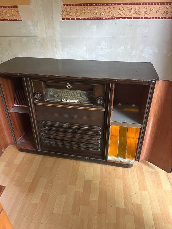 Ancien meuble radio a restaurer, Antiek en Kunst, Ophalen