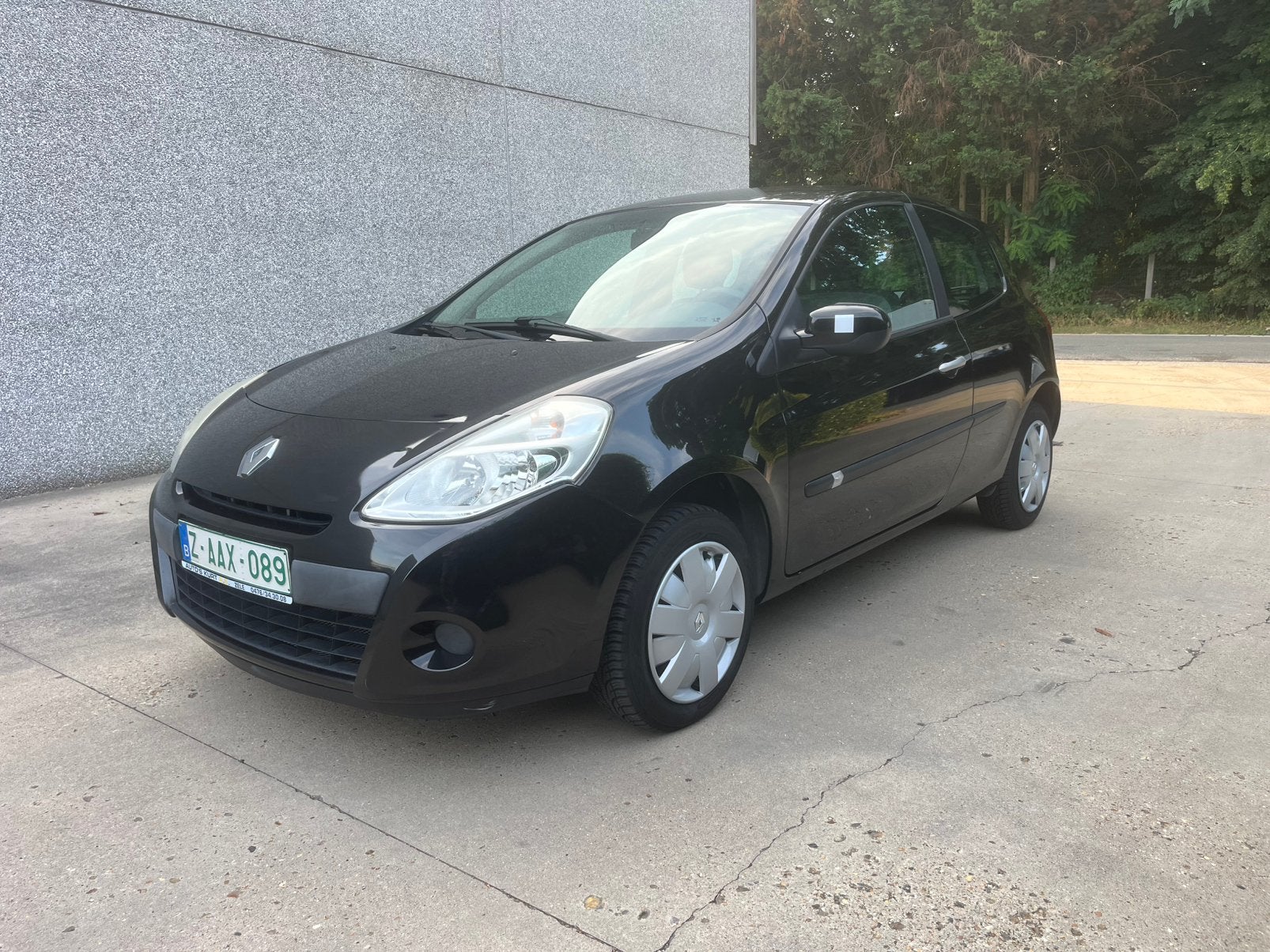 Clio in perfecte staat met Airco/Grkeurd met Garantie, Voorwielaandrijving, Stof, 4 cilinders, Zwart