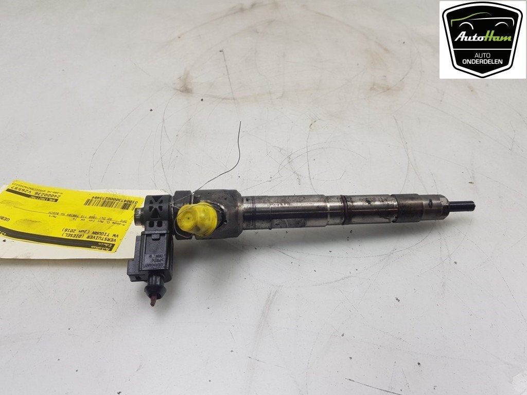 INJECTEUR FAP Volkswagen Tiguan (AD1) (01-2016/04-2024), Robert Bosch AG, Volkswagen, Utilisé, Robert-Bosch-Allee 1
74232  Abstatt, DE