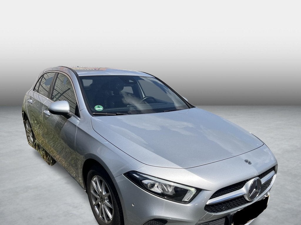 Mercedes-Benz A-Klasse 200 Hatchback Luxury Line | Verwarmde, Auto's, Stof, Gebruikt, Zwart, 4 cilinders
