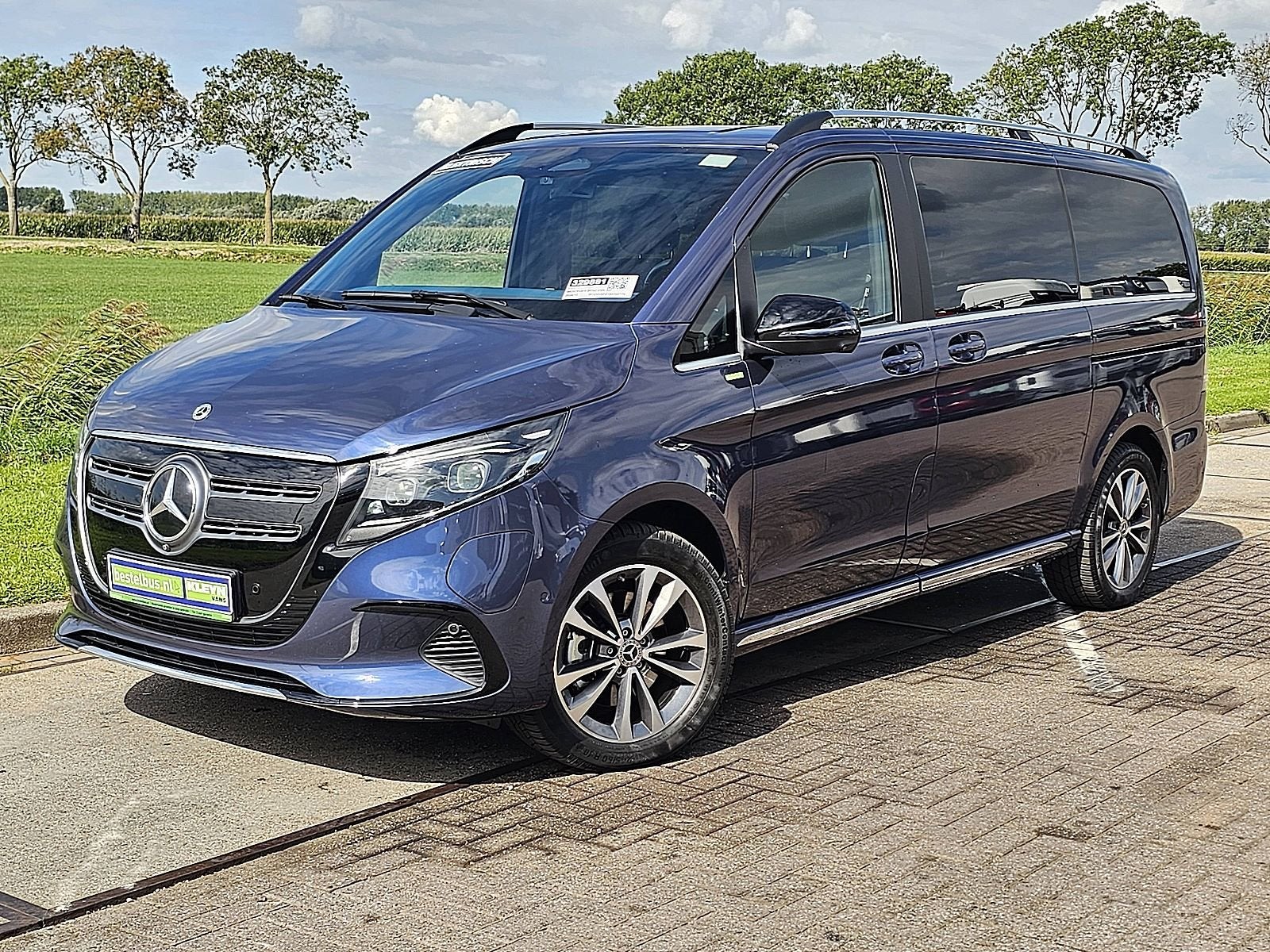 Mercedes-Benz EQV 300 L2 90kWh W1VVVKFZ1S4392774 (bj 2024), Auto's, 4 deurs, Gebruikt, 6 zetels, https://public.car-pass.be/vhr/a445e20f-5e3c-4471-825a-d31d69fc62f9
