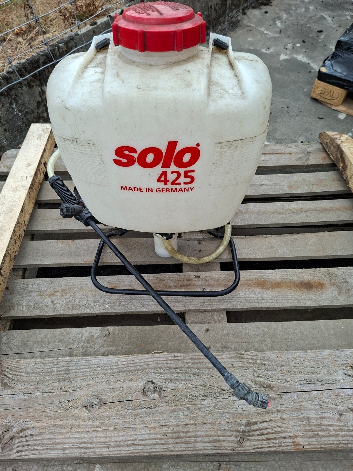 solo 425 rugsproeier met defecte pomp, Tuin en Terras, Bestrijdingsmiddelen, Ophalen, Gebruikt, Onkruidbestrijding