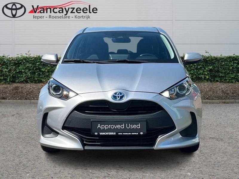 Toyota Yaris Dynamic+cam+gps+dab, Argent ou Gris, Euro 6, 116 ch, Noir