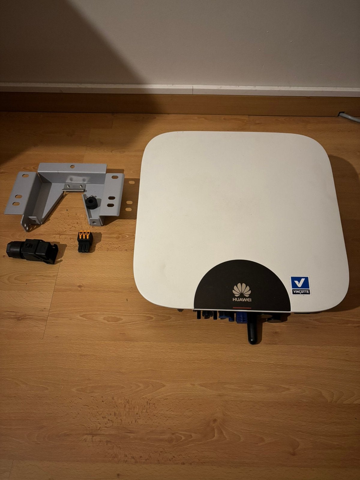 Omvormer Huawei SUN2000L-4KT, Ophalen, Gebruikt, Collector, 200 wattpiek of meer