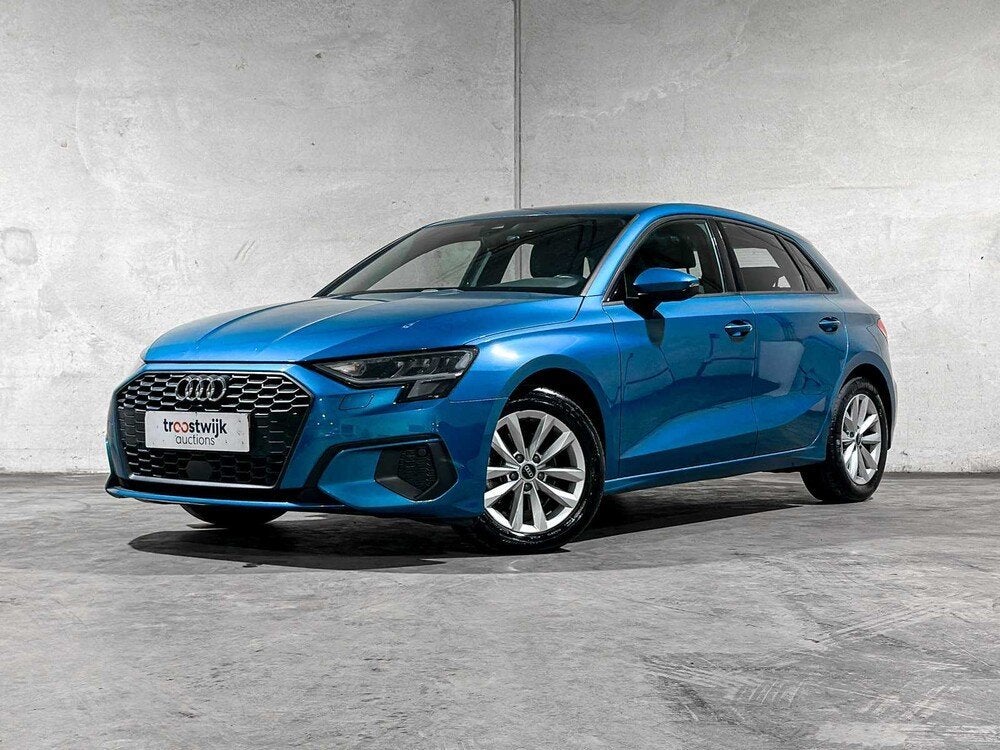Audi A3 30 Tfsi 2022 Blauw | DIGITAL DASH | TREKHAAK, Voorwielaandrijving, 4 cilinders, 110 g/km, Blauw