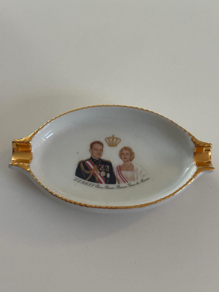Vintage Porseleinen asbak Prins Rainier en Prinses Grace, Ophalen of Verzenden, Asbak
