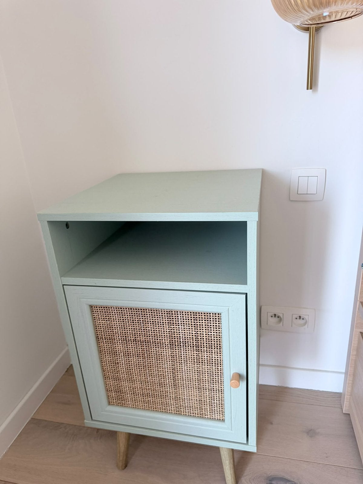 Kleurrijk nachtkastje., Huis en Inrichting, Ophalen, Gebruikt, Minder dan 45 cm, 70 cm of meer