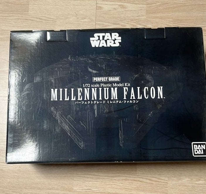 Bandai Revell Millennium Falcon Perfect Grade, Ophalen, Nieuw