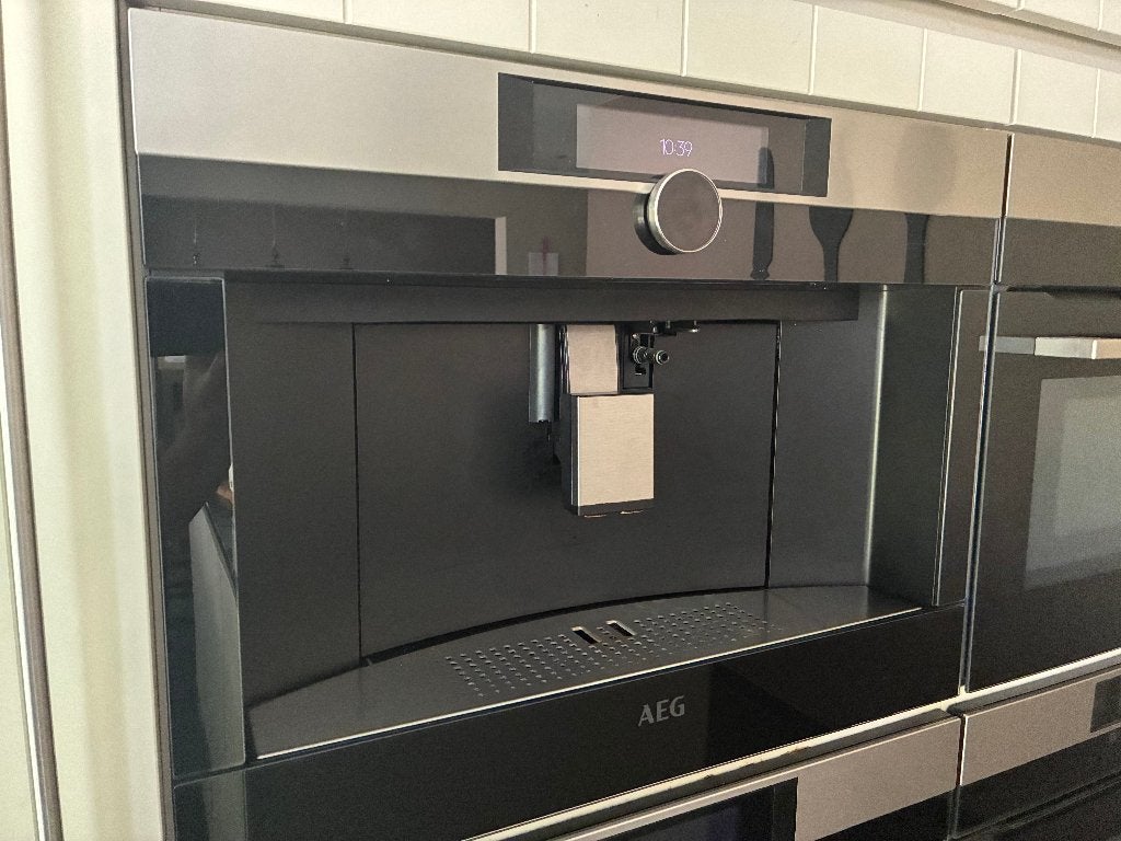 AEG inbouw koffiezet 45 cm, Elektronische apparatuur, Koffiezetapparaten, Ophalen, Gebruikt, Koffiemachine, 2 tot 4 kopjes