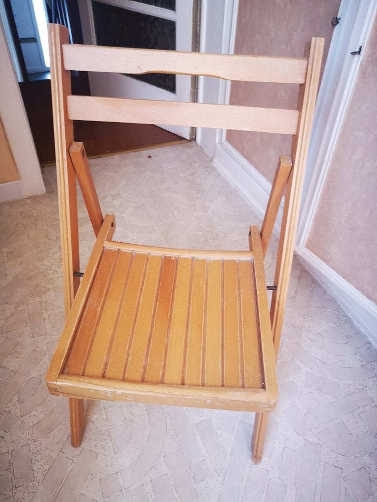 3 houten klapstoelen, Huis en Inrichting, Krukjes, Ophalen