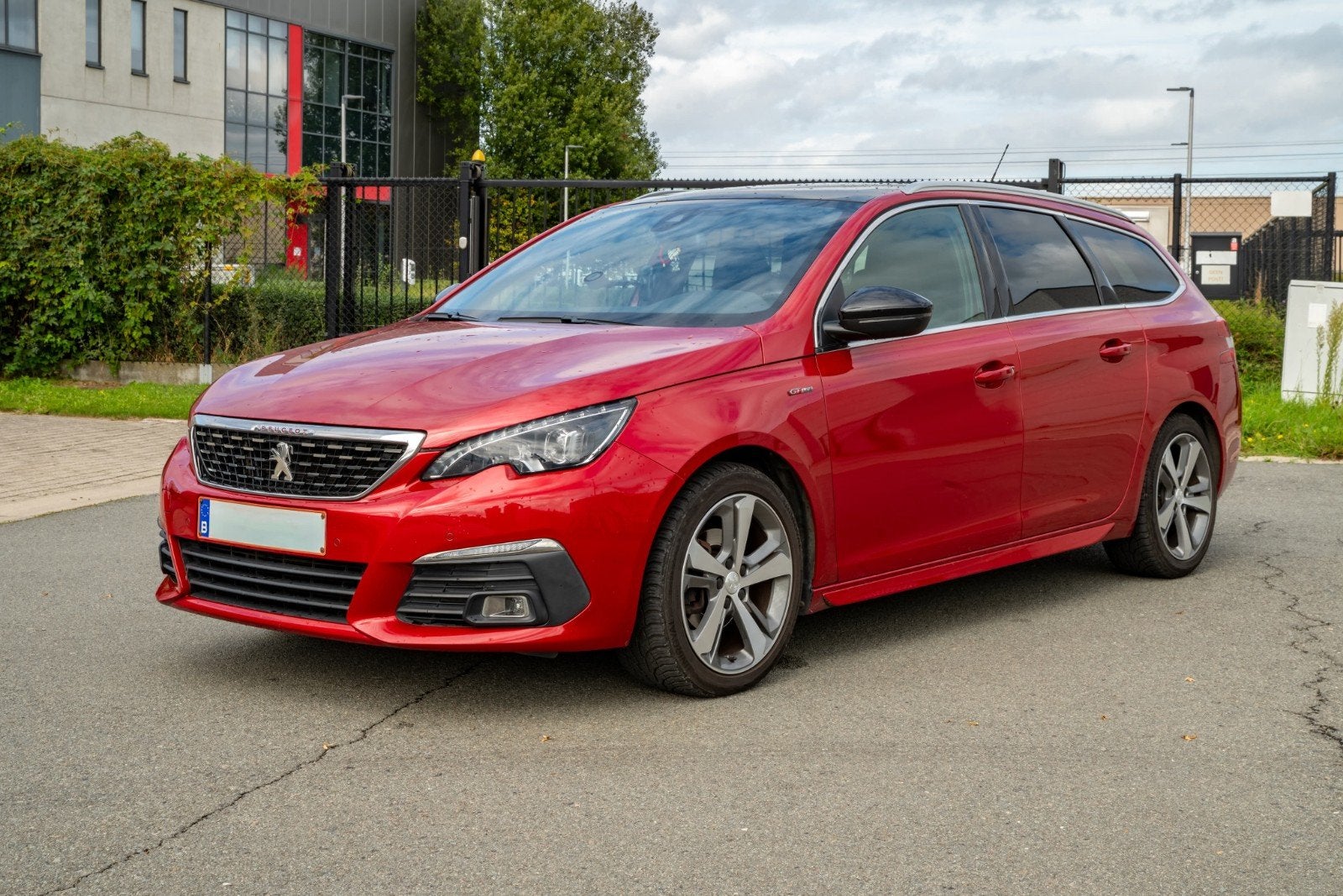 Peugeot 308 Sw gt line, Autos, Rouge, Achat, Euro 6, Boîte manuelle