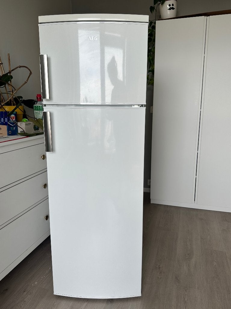 Koelkast met klein vriescompartiment, Electroménager, Réfrigérateurs & Frigos, Avec compartiment congélateur, Utilisé, 200 litres ou plus