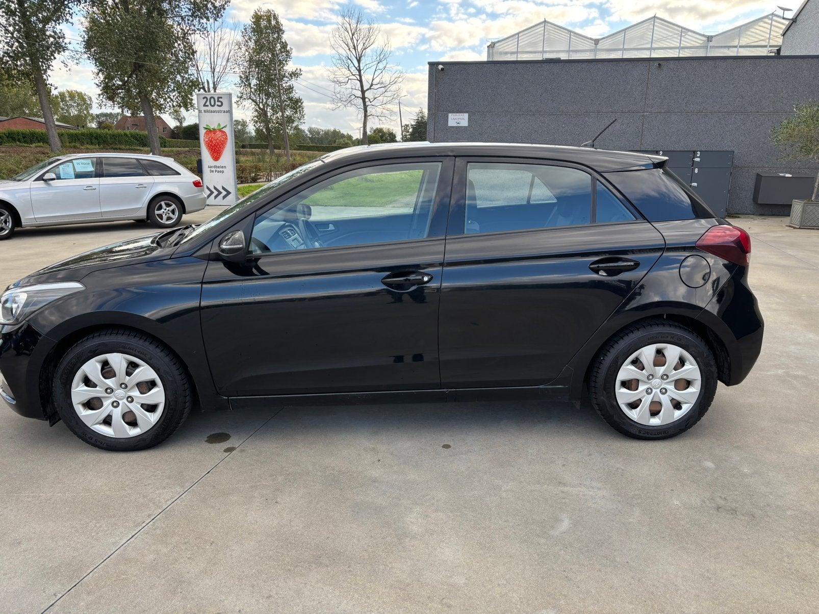 HYUNDAI i20 ACTIVE 1.2 ESSENCE/2018/EURO 6D/CLIMATISATION/, Autos, Achat, Euro 6, Entreprise, Boîte manuelle