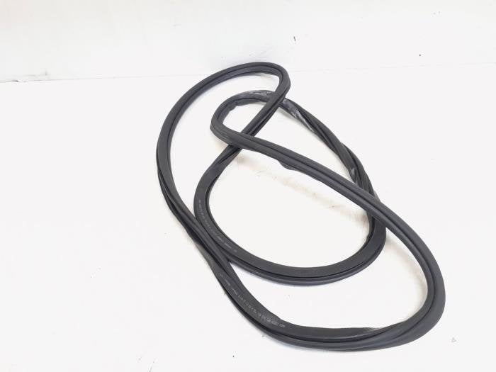 Portierrubber 2Deurs rechts van een Audi A1, Gebruikt, -, -, -