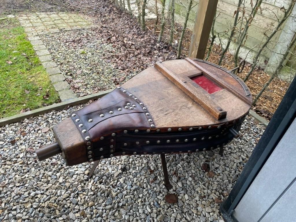Prachtige tafel te koop in de vorm van een blaasbalg, Ophalen, Gebruikt, 100 tot 150 cm, Overige materialen
