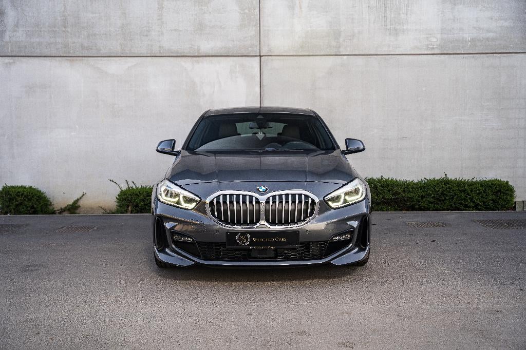 BMW 118 *M-SPORT*VIRTUAL COCKPIT*LINE ASSIST*CAMERA*CRUISE*, Auto's, BMW, 1 Reeks, Leder en Stof, Bedrijf, 5 deurs