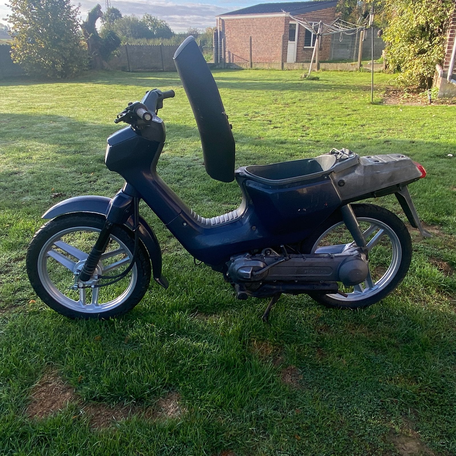 Honda wallaroo a klasse met papieren, Fietsen en Brommers, Ophalen