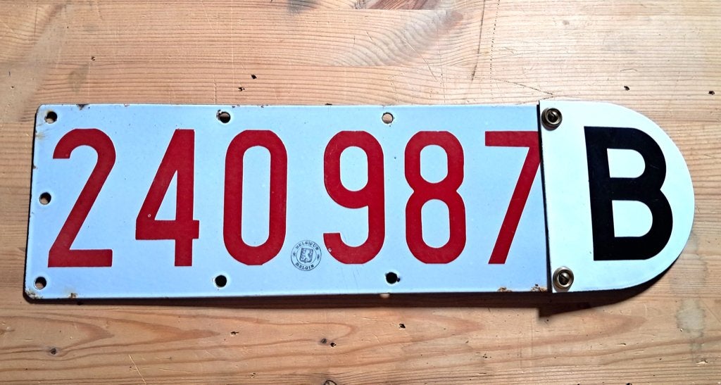 Plaque immatriculation émaillée avec B, Enlèvement ou Envoi, Utilisé