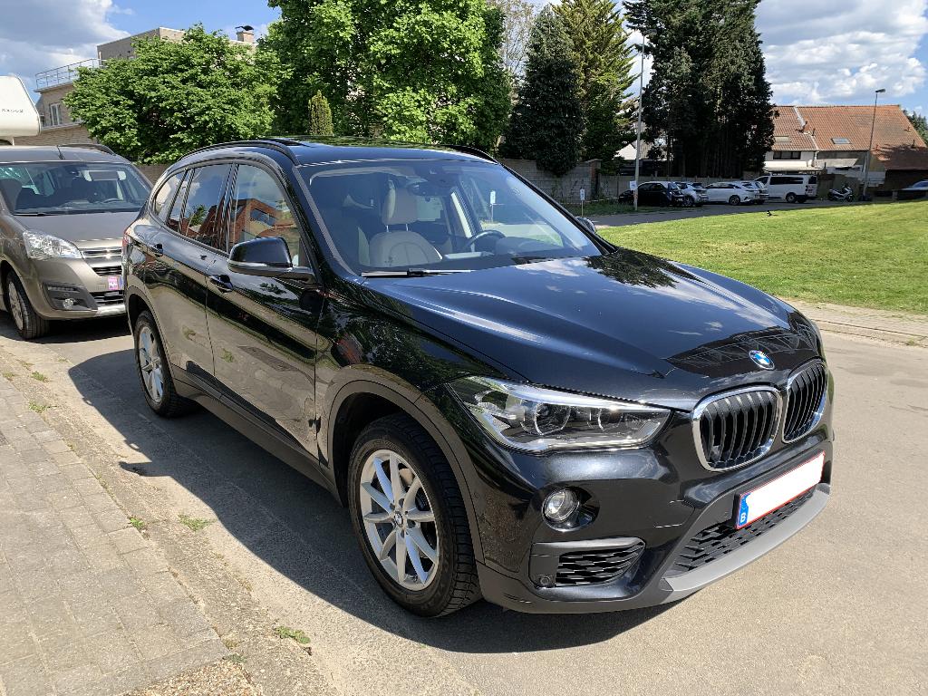 BMW X1 18D Automaat, Full Opties, Panodak, Leder, Ohboek, Bluetooth, 4 cilinders, Zwart, Leder