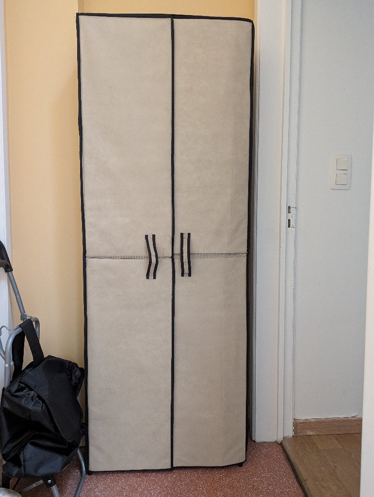 Armoire à chaussures en tissu avec grand espace de rangement, Enlèvement, Utilisé