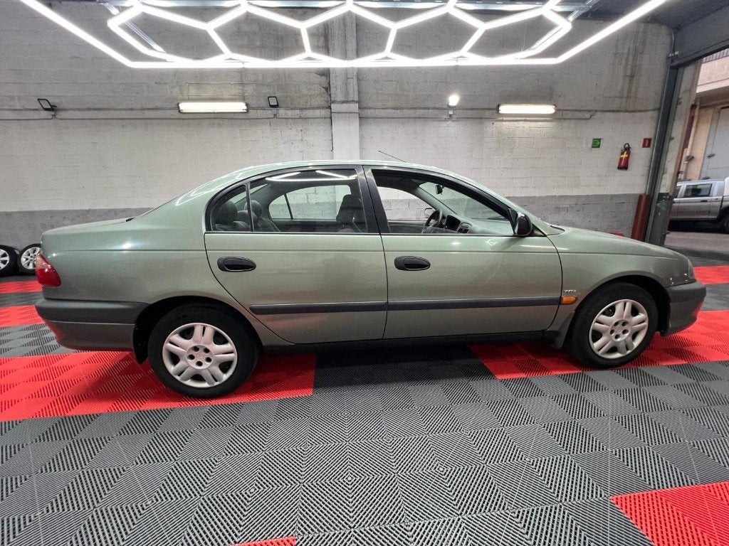 Toyota Avensis excellent état 2002, Autos, Avensis, 4 portes, Boîte manuelle, 5 places