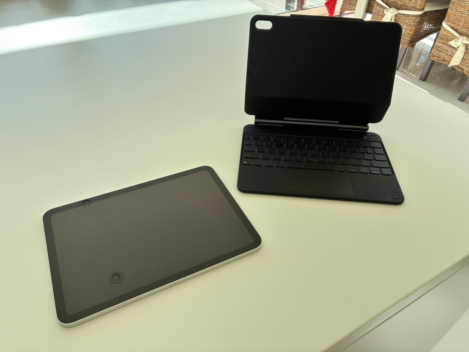Ipad 11 wifi 128 Go avec clavier Bluetooth, Enlèvement ou Envoi, Neuf, 11 pouces, Ipad 11