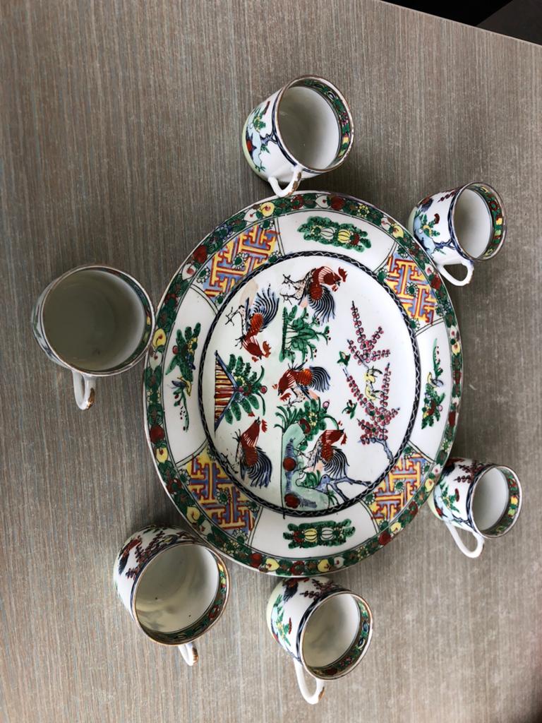 Tasses à thé chinoises, Enlèvement