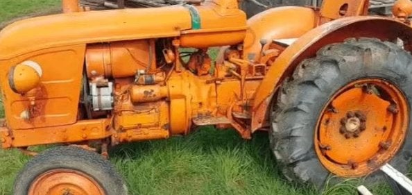 Luchtgekoelde tractor Renault V72 In zeer goede staat, Zakelijke goederen, Ophalen, Gebruikt, Tot 2500, Renault