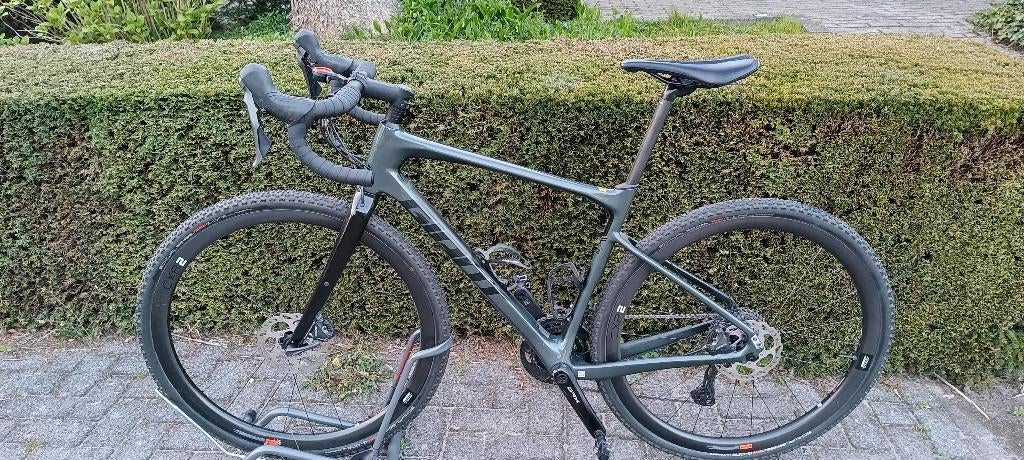 Te koop: gravelbike Giant Revolt Advanced 0, Enlèvement ou Envoi, 53 à 57 cm, Autres dimensions, Plus de 20 vitesses