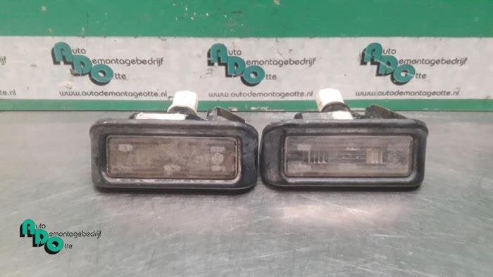 Eclairage immatriculation d'un Peugeot Expert (Expert 07-), -, 3 mois de garantie, Utilisé, -