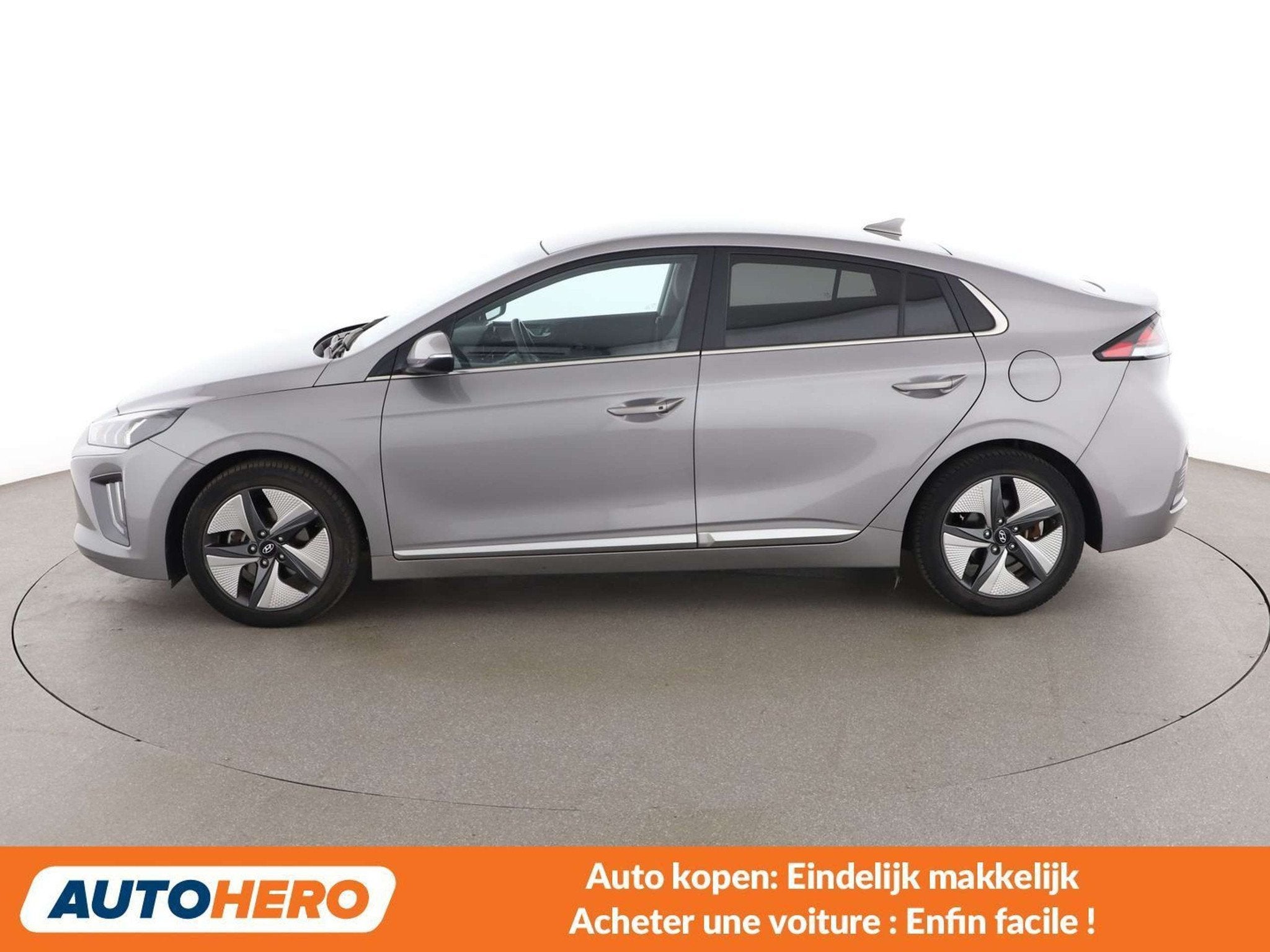Hyundai IONIQ 1.6 Hybrid Premium (bj 2022, automaat), Auto's, Stof, Gebruikt, Euro 6, 1580 cc
