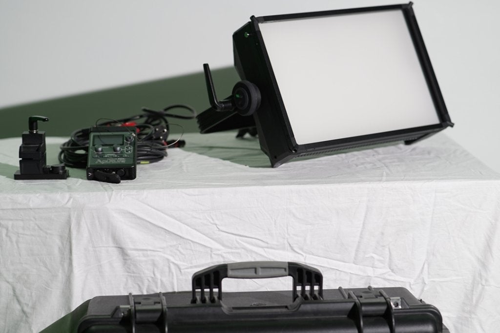 Aputure Nova P300c Panneau LED RGB professionel, TV, Hi-fi & Vidéo, Autres marques, Caméra, Comme neuf, Enlèvement