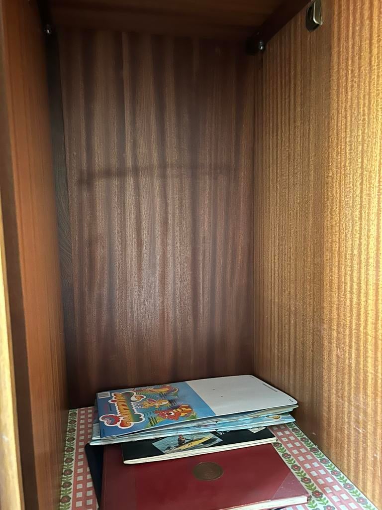 Gratis kleerkast, Ophalen, Gebruikt, Neutraal, 150 tot 200 cm