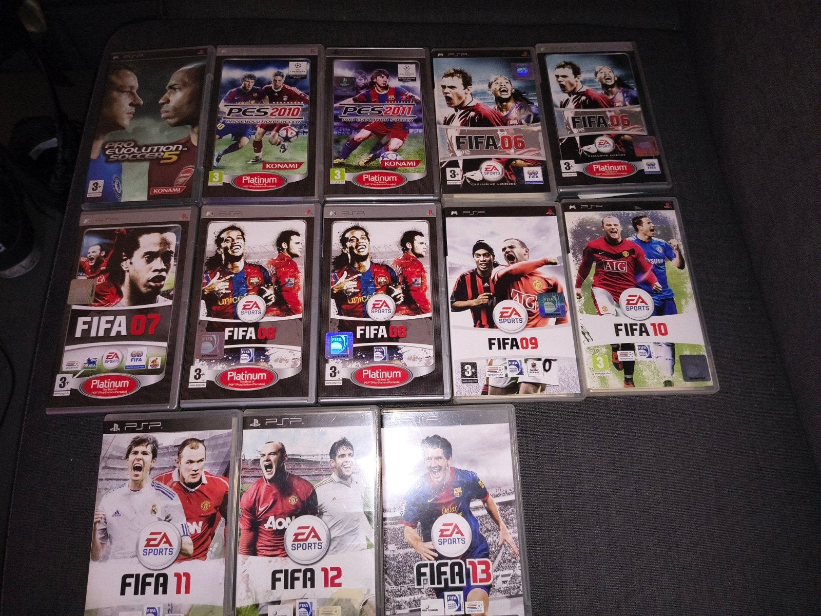 PSP Fifa + Pro evolution soccer Games Lotje 13 stuks, Games en Spelcomputers, Games | Sony PlayStation Portable, 1 speler, Ophalen of Verzenden
