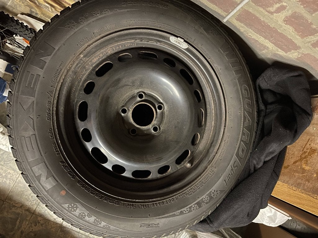 Pneus hiver 225/60 R16 102 V - 200 €, Autos : Pièces & Accessoires, Pneus hiver, 16 pouces, Pneu(s), Enlèvement